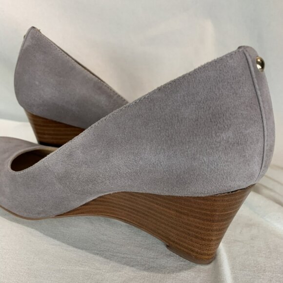 Naturalizer Grey Faux Suede Shoes Size 5 - Picture 8 of 9
